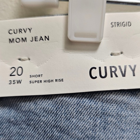 AE Strigid Curvy Mom Jeans Light Destroy Wash Super High Rise 20 Short NWT - Picture 4 of 8